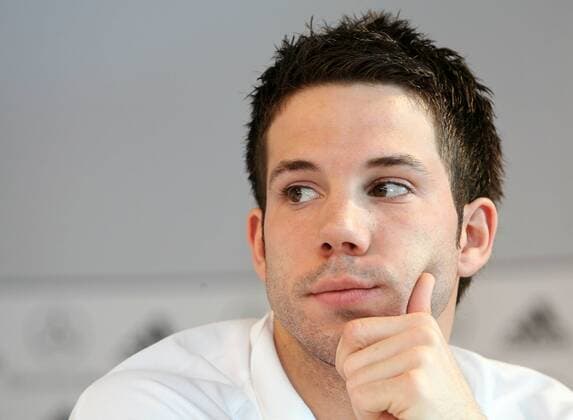 Gonzalo Castro (Deutschland) nachdenklich während der Pressekonferenz Fußball Länderspiel Herren Nationalmannschaft 2007, Pressekonferenz, Pressetermin, Vdig Porträt Düsseldorf Nachdenklichkeit, Fußball Länderspiel Herren Nationalmannschaft 2007, Pressekonferenz, Pressetermin, Vdig Porträt Düsseldorf Nachdenklichkeit,