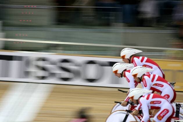 Casper Jörgensen, Jens Erik Madsen, Michael Mörköv und Alex Rasmussen (alle Dänemark) nehmen Fahrt auf -  Radsport WM Herren WM 2007, Rad, Bahn, Halle, Indoor, Bahnrad, Bahnradsport, ,, Nationaltrikot Gruppe Palma de Mallorca Dynamik, Radsport WM Herren WM 2007, Rad, Bahn, Halle, Indoor, Bahnrad, Bahnradsport, ,, Nationaltrikot Gruppe Palma de Mallorca Dynamik,