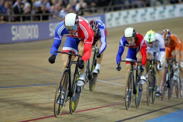 Chris Hoy (Großbritannien, li.) fährt den Sprint von vorn -  Radsport Herren WM 2007, Rad, Bahn, Halle, Indoor, Bahnrad, Bahnradsport, Gruppe Palma de Mallorca Radsport Herren WM 2007, Rad, Bahn, Halle, Indoor, Bahnrad, Bahnradsport, Gruppe Palma de Mallorca