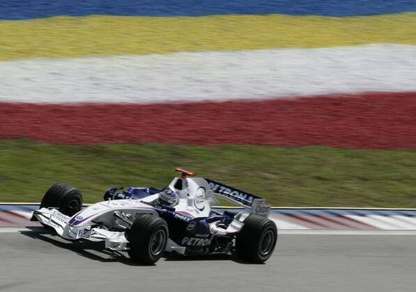 Nick Heidfeld (Deutschland BMW Sauber) in seinem Boliden Motorsport Grand Prix Herren Großer Preis von Malaysia 2007, Formel 1 Weltmeisterschaft, F1, F, GP, WM, Qualifying Einzelbild Kuala Lumpur Sepang Motorsport Grand Prix Herren Großer Preis von Malaysia 2007, Formel 1 Weltmeisterschaft, F1, F, GP, WM, Qualifying Einzelbild Kuala Lumpur Sepang