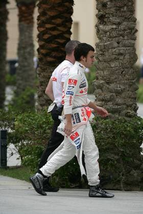 Fernando Alonso (Spanien McLaren Mercedes) Motorsport Grand Prix Herren Großer Preis von Bahrain 2007, Formel 1 Weltmeisterschaft, F1, F, GP, WM Einzelbild Manama, Sakhir Motorsport Grand Prix Herren Großer Preis von Bahrain 2007, Formel 1 Weltmeisterschaft, F1, F, GP, WM Einzelbild Manama, Sakhir