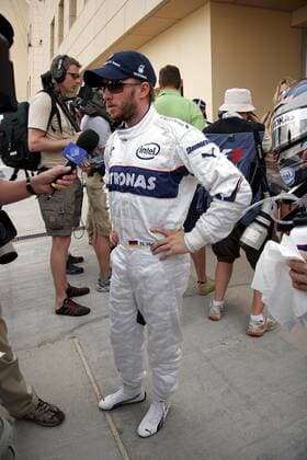 Nick Heidfeld (Deutschland BMW Sauber) im Interview Motorsport Grand Prix Herren Großer Preis von Bahrain 2007, Formel 1 Weltmeisterschaft, F1, F, GP, WM, Qualifying Einzelbild Manama, Sakhir Motorsport Grand Prix Herren Großer Preis von Bahrain 2007, Formel 1 Weltmeisterschaft, F1, F, GP, WM, Qualifying Einzelbild Manama, Sakhir