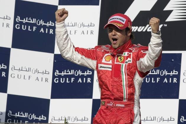 Sieger Felipe Massa (Brasilien Ferrari) bei der Siegerehrung Motorsport Grand Prix Herren Großer Preis von Bahrain 2007, Formel 1 Weltmeisterschaft, F1, F, GP, WM Einzelbild Manama, Sakhir Freude, Motorsport Grand Prix Herren Großer Preis von Bahrain 2007, Formel 1 Weltmeisterschaft, F1, F, GP, WM Einzelbild Manama, Sakhir Freude,