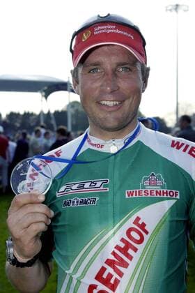 Steffen Wesemann (Schweiz Wiesenhof Felt) freut sich über seinen dritten Platz bei Paris Roubaix 2007 Radsport Herren Paris Roubaix 2007, ProTour, Straßenradsport, Straße, Rad, Porträt Freude, Radsport Herren Paris Roubaix 2007, ProTour, Straßenradsport, Straße, Rad, Porträt Freude,
