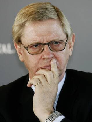 Hans Jakob Tiessen (Deutschland), Vorstandsvorsitzender der Eon Hanse, anlässlich der Pressekonferenz der ATP Masters am Hamburger Rothenbaum Tennis Herren Masters Series Hamburg 2007, Am Rothenbaum, ATP Tour, Pressetermin Porträt Hamburg Nachdenklichkeit, Tennis Herren Masters Series Hamburg 2007, Am Rothenbaum, ATP Tour, Pressetermin Porträt Hamburg Nachdenklichkeit,