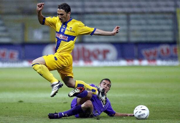 Francesco Parravicini (Parma, li.) gegen Manuele Blasi (AC Florenz) -  Fußball Herren Serie A 2006 2007, 1. Italienische Liga, FC Parma - ACF Fiorentina 2:0 Gruppe Parma Dynamik, Kampf, Fußball Herren Serie A 2006 2007, 1. Italienische Liga, FC Parma - ACF Fiorentina 2:0 Gruppe Parma Dynamik, Kampf,