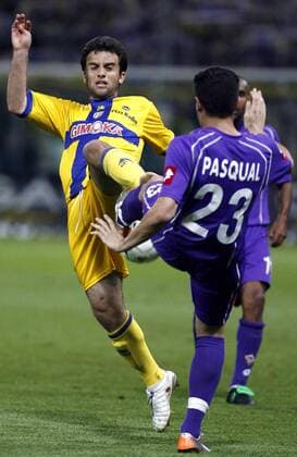 Giuseppe Rossi (Parma, li.) gegen Manuel Pasqual (AC Florenz) -  Fußball Herren Serie A 2006 2007, 1. Italienische Liga, FC Parma - ACF Fiorentina 2:0 Gruppe Parma Dynamik, Kampf, Fußball Herren Serie A 2006 2007, 1. Italienische Liga, FC Parma - ACF Fiorentina 2:0 Gruppe Parma Dynamik, Kampf,