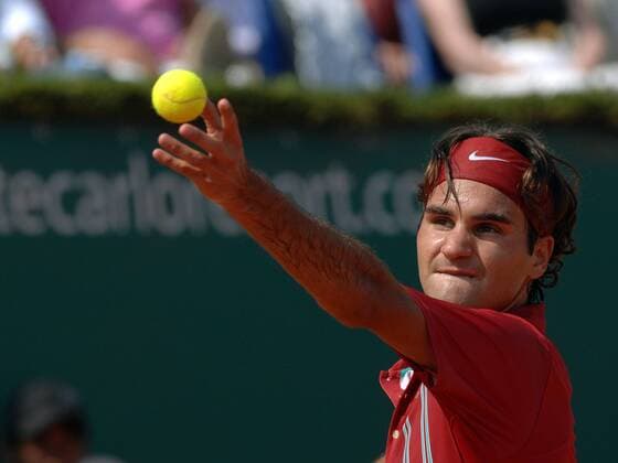 Roger Federer (Schweiz) - Aufschlag Tennis Herren Monte Carlo Open 2007, Masters Series, ATP Tour, Finale, Endspiel Einzelbild Monte Carlo Tennis Herren Monte Carlo Open 2007, Masters Series, ATP Tour, Finale, Endspiel Einzelbild Monte Carlo