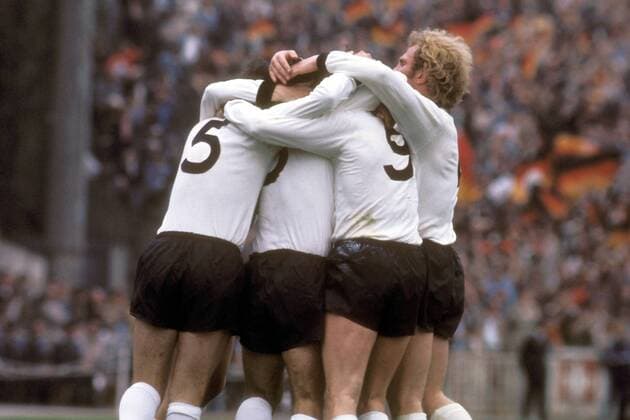 Torjubel BR Deutschland u.a mit Uli Hoeneß (re.) Fußball Länderspiel Herren EM 1972, Nationalmannschaft, Nationaltrikot, BRD, Vdia Gruppe Finale Endspiel Brüssel Freude, Fußball Länderspiel Herren EM 1972, Nationalmannschaft, Nationaltrikot, BRD, Vdia Gruppe Finale Endspiel Brüssel Freude,