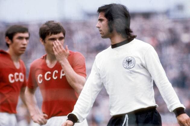 Gerd Müller (BR Deutschland, re.) Fußball Länderspiel Herren EM 1972, Nationalmannschaft, Nationaltrikot, BRD - SU 3:0, UdSSR, Vdia Gruppe Finale Endspiel Brüssel Fußball Länderspiel Herren EM 1972, Nationalmannschaft, Nationaltrikot, BRD - SU 3:0, UdSSR, Vdia Gruppe Finale Endspiel Brüssel