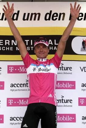 Patrik Sinkewitz (Deutschland T Mobile) - Sieger beim Rennen Rund um den Henninger Turm 2007 Radsport Herren Rund um den Henninger Turm 2007, Straßenradsport, Straße, Rad Einzelbild Frankfurt M. Freude, Radsport Herren Rund um den Henninger Turm 2007, Straßenradsport, Straße, Rad Einzelbild Frankfurt M. Freude,