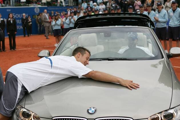 Philipp Kohlschreiber (Deutschland) darf nach dem Gewinn der BMW Open 2007 einen nagelneuen BMW sein eigen nennen Tennis Herren BMW Open 2007, ATP Tour, Finale Gruppe München Freude, Tennis Herren BMW Open 2007, ATP Tour, Finale Gruppe München Freude,