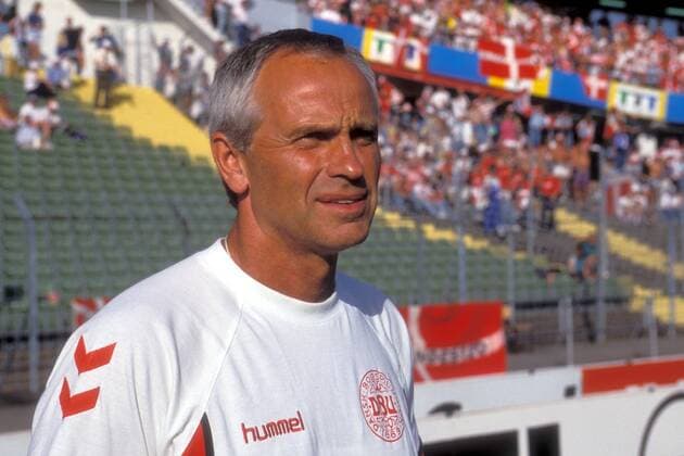 Nationaltrainer Richard Möller Nielsen (Dänemark) skeptisch Fußball Länderspiel Herren EM 1992, Nationalmannschaft, Finale Endspiel, Vdia Porträt Göteborg Fußball Länderspiel Herren EM 1992, Nationalmannschaft, Finale Endspiel, Vdia Porträt Göteborg