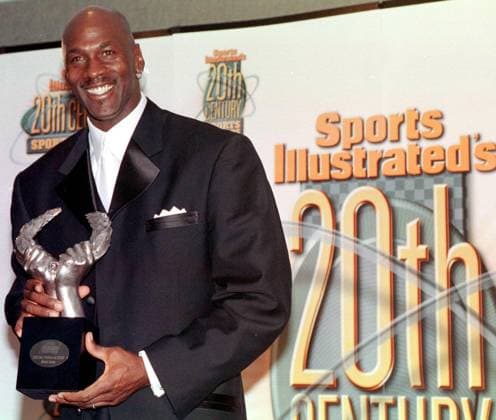 Michael Jordan (USA) wird von der Zeitschrift Sports Illustrated als größten Basketballer des 20. Jahrhunderts ausgezeichnet -  (nyp99120318) Basketball Herren NBA 1999 Einzelbild New York, NY, N Y Freude, Basketball Herren NBA 1999 Einzelbild New York, NY, N Y Freude,