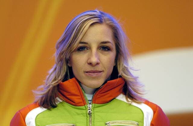 Anni Friesinger (Deutschland) - Olympiasiegerin in der Teamverfolgung 2006 Eisschnellauf OS Winter Damen Olympische Spiele Turin 2006, Winterspiele, Teamwettbewerb, Teamwertung, Verfolgung, Teamverfolgung Porträt Medals Plaza Turin Eisschnellauf OS Winter Damen Olympische Spiele Turin 2006, Winterspiele, Teamwettbewerb, Teamwertung, Verfolgung, Teamverfolgung Porträt Medals Plaza Turin
