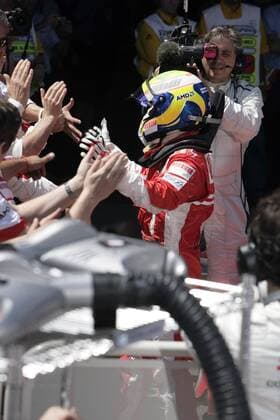 Siegesjubel Felipe Massa (Brasilien Ferrari) Motorsport Grand Prix Herren Großer Preis von Spanien 2007, Formel 1 Weltmeisterschaft, F1, F, GP, WM Einzelbild o0 Circuit de Catalunya Barcelona Freude, Motorsport Grand Prix Herren Großer Preis von Spanien 2007, Formel 1 Weltmeisterschaft, F1, F, GP, WM Einzelbild o0 Circuit de Catalunya Barcelona Freude,