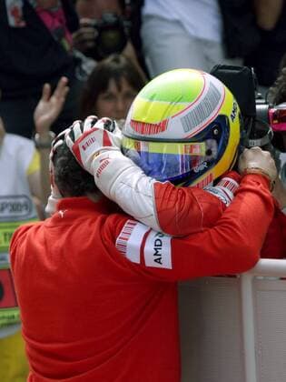 Sieger Felipe Massa (Brasilien, re.) jubelt mit Geschäftsführer Jean Todt (Frankreich beide Ferrari) Motorsport Grand Prix Herren Großer Preis von Spanien 2007, Formel 1 Weltmeisterschaft, F1, F, GP, WM Gruppe o0 Circuit de Catalunya Barcelona Motorsport Grand Prix Herren Großer Preis von Spanien 2007, Formel 1 Weltmeisterschaft, F1, F, GP, WM Gruppe o0 Circuit de Catalunya Barcelona