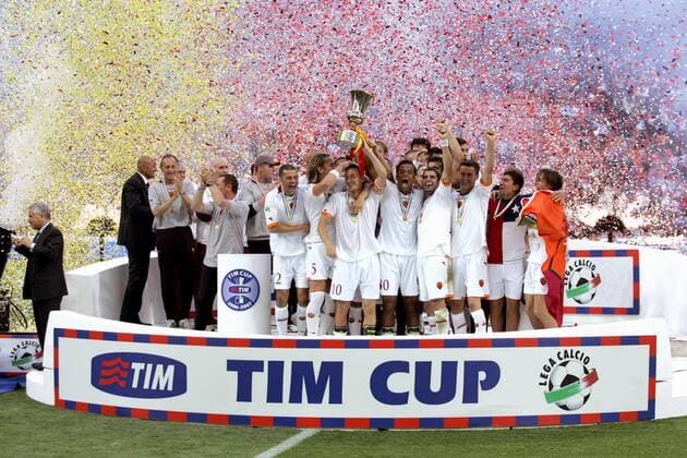 AS Rom ist italienischer Pokalsieger - Fußball Herren Coppa Italia 2006 2007, Italienischer Pokal, Pokalspiel, Endspiel, Finale, Pokalfinale Pokalendspiel Totale o0 Sponsor, Werbepartner, Werbung, Wirtschaft, Mailand o0 Kommunikationsunternehmen, Freude, Begeisterung, Fußball Herren Coppa Italia 2006 2007, Italienischer Pokal, Pokalspiel, Endspiel, Finale, Pokalfinale Pokalendspiel Totale o0 Sponsor, Werbepartner, Werbung, Wirtschaft, Mailand o0 Kommunikationsunternehmen, Freude, Begeisterung,