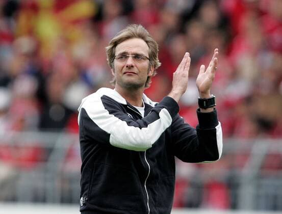 Trainer Jürgen Klopp (Mainz) bedankt sich unter Tränen bei den Anhängern Fußball 1. BL Herren Saison 2006 2007, FSV Mainz 05 Einzelbild Mainz Enttäuschung, Verzweiflung, Fußball 1. BL Herren Saison 2006 2007, FSV Mainz 05 Einzelbild Mainz Enttäuschung, Verzweiflung,