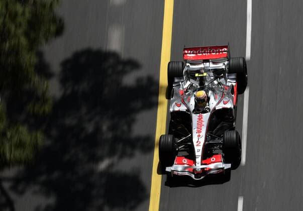 Lewis Hamilton (England McLaren Mercedes) in seinem Boliden Motorsport Grand Prix Herren Großer Preis von Monaco 2007, Formel 1 Weltmeisterschaft, F1, F, GP, WM, Freies Training Einzelbild Monte Carlo Dynamik, Motorsport Grand Prix Herren Großer Preis von Monaco 2007, Formel 1 Weltmeisterschaft, F1, F, GP, WM, Freies Training Einzelbild Monte Carlo Dynamik,