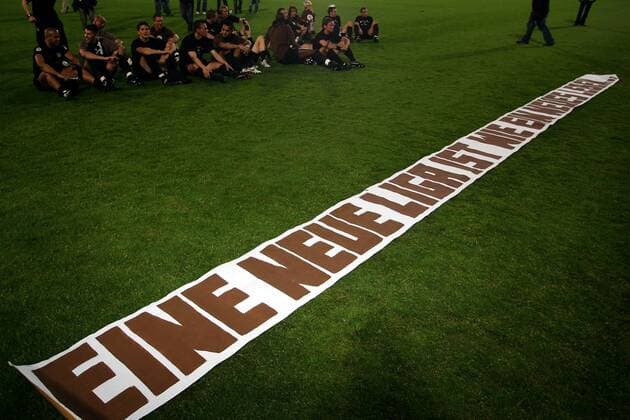 Eine neue Liga ist wie ein neues Leben - Schlussjubel St. Pauli Fußball Herren Regionalliga Nord 2006 2007, 3. Liga, FC St. Pauli Totale Hamburg Freude, Fußball Herren Regionalliga Nord 2006 2007, 3. Liga, FC St. Pauli Totale Hamburg Freude,
