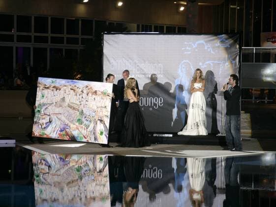 Versteigerung eines Gemäldes Amber Lounge Fashion Show am Rande des GP von Monaco 2007 Motorsport Grand Prix Herren Großer Preis von Monaco 2007, Formel 1 Weltmeisterschaft, F1, F, GP, WM Totale Tereza Maxaova Foundation Monte Carlo Motorsport Grand Prix Herren Großer Preis von Monaco 2007, Formel 1 Weltmeisterschaft, F1, F, GP, WM Totale Tereza Maxaova Foundation Monte Carlo