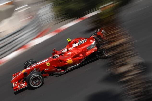 Kimi Räikkönen (Finnland Ferrari) in seinem Boliden - Motorsport Grand Prix Herren Großer Preis von Monaco, 2007, Formel 1 Weltmeisterschaft, F1, F, GP, WM, Qualifying Einzelbild Monte Carlo Dynamik, Motorsport Grand Prix Herren Großer Preis von Monaco, 2007, Formel 1 Weltmeisterschaft, F1, F, GP, WM, Qualifying Einzelbild Monte Carlo Dynamik,