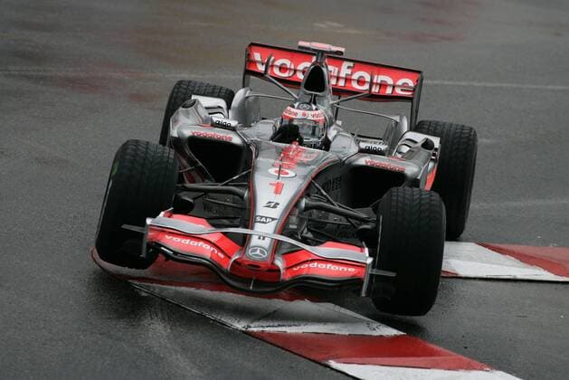 Fernando Alonso (Spanien McLaren Mercedes) in seinem Boliden Motorsport Grand Prix Herren Großer Preis von Monaco 2007, Formel 1 Weltmeisterschaft, F1, F, GP, WM Einzelbild Monte Carlo Motorsport Grand Prix Herren Großer Preis von Monaco 2007, Formel 1 Weltmeisterschaft, F1, F, GP, WM Einzelbild Monte Carlo