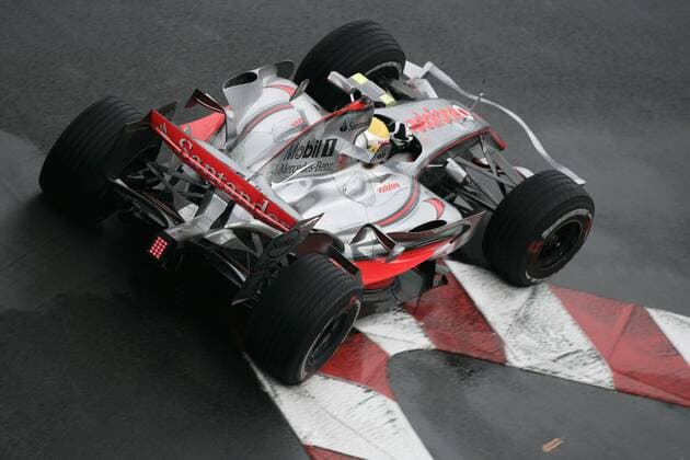 Lewis Hamilton (England McLaren Mercedes) in seinem Boliden Motorsport Grand Prix Herren Großer Preis von Monaco 2007, Formel 1 Weltmeisterschaft, F1, F, GP, WM Einzelbild Monte Carlo Motorsport Grand Prix Herren Großer Preis von Monaco 2007, Formel 1 Weltmeisterschaft, F1, F, GP, WM Einzelbild Monte Carlo