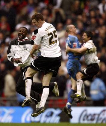 Michael Johnson (li.) und Stephen Pearson (beide Derby County) - Schlussjubel - EDITORIAL USE ONLY. No use with unauthorised audio, video, data, fixture lists, club league logos or live services. Online in-match use limited to 120 images, no video emulation. No use in betting, games or single club league player publications. Fußball Herren Football League Championship 2006 2007, 2. Englische Liga, Finale, Endspiel Gruppe Playoffs, Playoff, Play Offs, Off London Dynamik, Freude, Begeisterung, Fußball Herren Football League Championship 2006 2007, 2. Englische Liga, Finale, Endspiel Gruppe Playoffs, Playoff, Play Offs, Off London Dynamik, Freude, Begeisterung,
