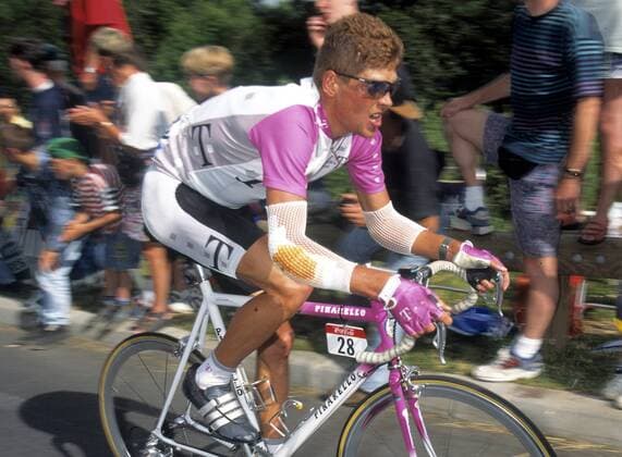 Jan Ullrich (Deutschland Team Telekom) Radsport Herren Tour de France 1996, Straßenradsport, Straße, Rad Einzelbild Aufnahmedatum geschätzt Radsport Herren Tour de France 1996, Straßenradsport, Straße, Rad Einzelbild Aufnahmedatum geschätzt