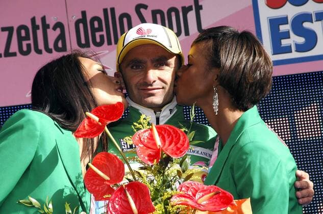 Leonardo Piepoli (Italien Saunier Duval Prodir) im grünen Trikot bei der Siegerehrung zur 16. Etappe des Giro d Italia 2007 - Radsport Herren Giro d Italia 2007, dItalia, ProTour, Straßenradsport, Straße, Rad, Gruppe 16. Etappe: Agordo - Lienz Radsport Herren Giro d Italia 2007, dItalia, ProTour, Straßenradsport, Straße, Rad, Gruppe 16. Etappe: Agordo - Lienz