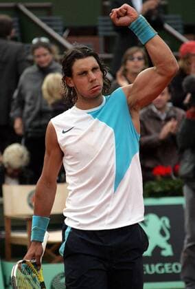 Rafael Nadal (Spanien) - Schlussjubel -  (PAR20070529107) Tennis Herren French Open 2007, ATP Tour, Grand Slam, Einzelbild Roland Garros Paris Freude, Tennis Herren French Open 2007, ATP Tour, Grand Slam, Einzelbild Roland Garros Paris Freude,