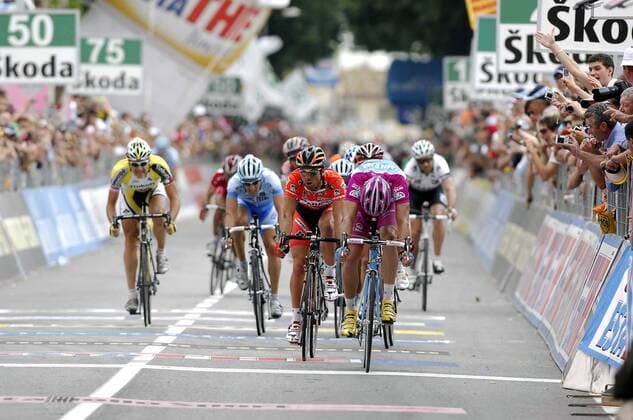 Alessandro Petacchi (Italien Milram) gewinnt die 18. Etappe des Giro d Italia 2007 - Radsport Herren Giro d Italia 2007, dItalia, ProTour, Straßenradsport, Straße, Rad Totale 18. Etappe: Udine - Riese Pio Radsport Herren Giro d Italia 2007, dItalia, ProTour, Straßenradsport, Straße, Rad Totale 18. Etappe: Udine - Riese Pio