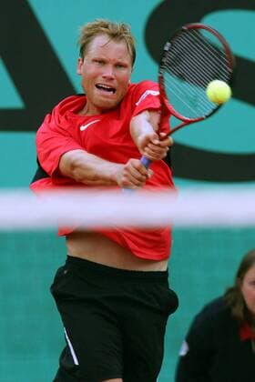 Kristian Pless (Dänemark) -  (pan20514) Tennis Herren French Open 2007, Grand Slam, ATP Tour Einzelbild Roland Garros Paris Dynamik, Tennis Herren French Open 2007, Grand Slam, ATP Tour Einzelbild Roland Garros Paris Dynamik,  