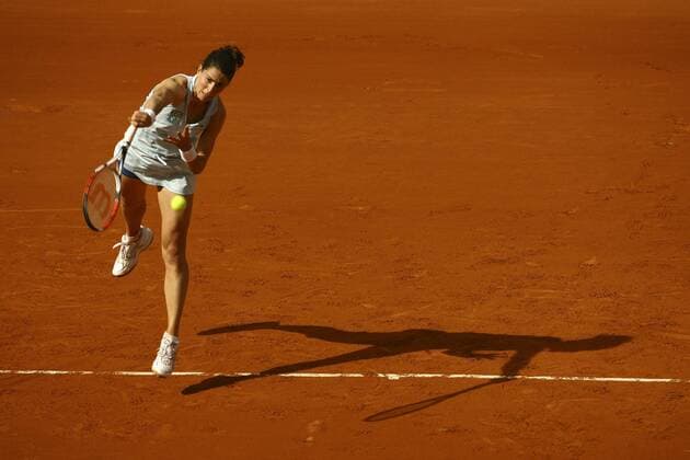 Nathalie Dechy (Frankreich) - Aufschlag Tennis Damen French Open 2007, Grand Slam, WTA Tour Einzelbild Roland Garros Paris Dynamik, Tennis Damen French Open 2007, Grand Slam, WTA Tour Einzelbild Roland Garros Paris Dynamik,