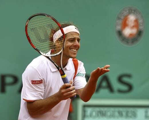 Gaston Gaudio (Argentinien) enttäuscht Tennis Herren French Open 2007, Grand Slam, ATP Tour Einzelbild Roland Garros Paris Verzweiflung Tennis Herren French Open 2007, Grand Slam, ATP Tour Einzelbild Roland Garros Paris Verzweiflung