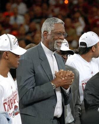 Basketballlegende Bill Russell (USA, Mitte) - (Icon20108008) Basketball Herren NBA 2006 2007, Playoffs, Playoff, Play Offs, Off, Vdig Einzelbild Cleveland Basketball Herren NBA 2006 2007, Playoffs, Playoff, Play Offs, Off, Vdig Einzelbild Cleveland EDITORIAL USE ONLY