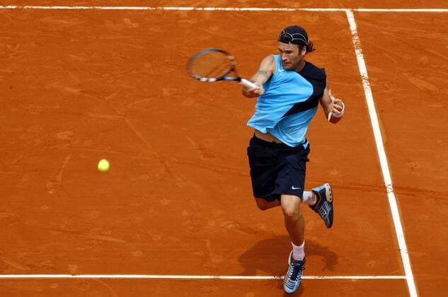 Carlos Moya (Spanien) -  (pan20576) Tennis Herren French Open 2007, Grand Slam, ATP Tour Einzelbild Roland Garros Paris Dynamik, Tennis Herren French Open 2007, Grand Slam, ATP Tour Einzelbild Roland Garros Paris Dynamik,  