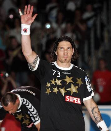 Stefan Kretzschmar (All Star Team SC Magdeburg) dankt den Anhängern Handball Herren All Star Game 2007, AllStar, Allstars, Stars Einzelbild Berlin Handball Herren All Star Game 2007, AllStar, Allstars, Stars Einzelbild Berlin