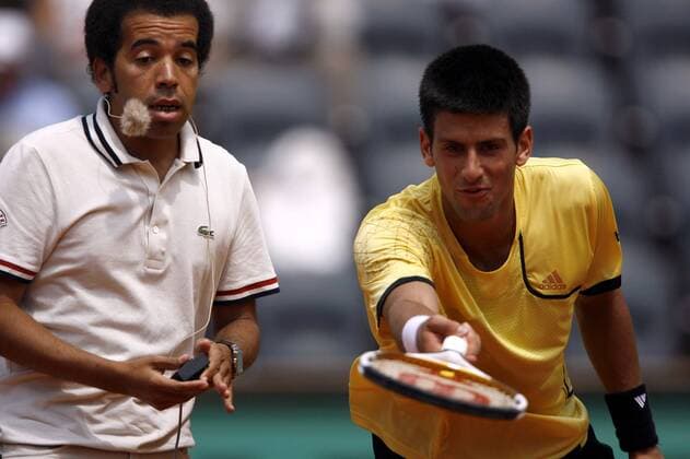 Novak Djokovic (Serbien, re.) reklamiert beim Schiedsrichter -  (pan20615) Tennis Herren French Open 2007, Grand Slam, ATP Tour Gruppe Roland Garros Paris Tennis Herren French Open 2007, Grand Slam, ATP Tour Gruppe Roland Garros Paris  