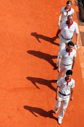 Einmarsch der Linienrichter -  (pan20615) Tennis Herren French Open 2007, Grand Slam, ATP Tour Gruppe Roland Garros Paris Tennis Herren French Open 2007, Grand Slam, ATP Tour Gruppe Roland Garros Paris  