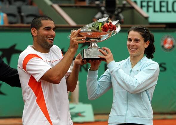 Nathalie Dechy (Frankreich) und Andy Ram (Israel) - Sieger der French Open 2007 im Mixed Tennis French Open 2007, Grand Slam, WTA Tour, ATP Gruppe Roland Garros Paris Freude, Tennis French Open 2007, Grand Slam, WTA Tour, ATP Gruppe Roland Garros Paris Freude,