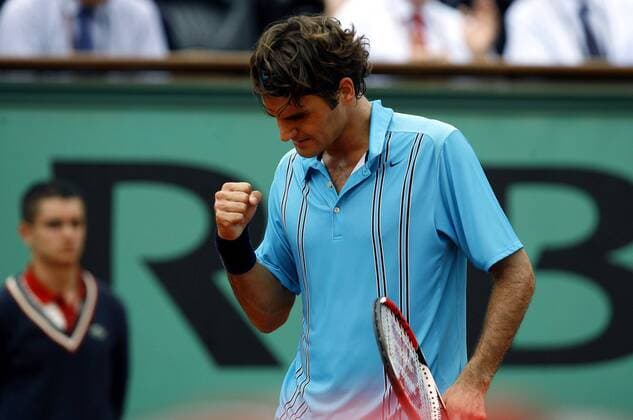 Roger Federer (Schweiz) jubelt -  (pan20644) Tennis Herren French Open 2007, Grand Slam, ATP Tour, Halbfinale Einzelbild Roland Garros Paris Freude, Tennis Herren French Open 2007, Grand Slam, ATP Tour, Halbfinale Einzelbild Roland Garros Paris Freude,  
