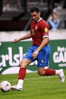 Dusko Tosic (Serbien U21) am Ball Fußball EM Herren U 21 EM 2007, Länderspiel, Nationalteam, Nationaltrikot, Gruppe B, Vdig Einzelbild Nijmegen Dynamik, Fußball EM Herren U 21 EM 2007, Länderspiel, Nationalteam, Nationaltrikot, Gruppe B, Vdig Einzelbild Nijmegen Dynamik,