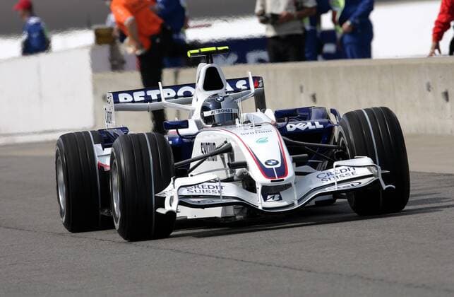 Sebastian Vettel (Deutschland BMW Sauber) in seinem Boliden Motorsport Grand Prix Herren Großer Preis der USA 2007, Formel 1 Weltmeisterschaft, F1, F, GP, WM, Freies Training Einzelbild Indianapolis Motorsport Grand Prix Herren Großer Preis der USA 2007, Formel 1 Weltmeisterschaft, F1, F, GP, WM, Freies Training Einzelbild Indianapolis
