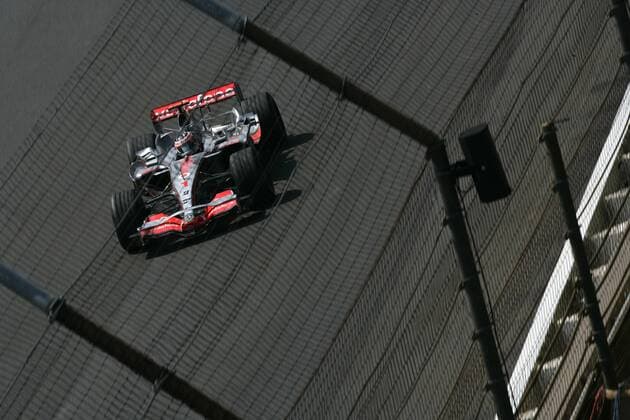 Fernando Alonso (Spanien McLaren Mercedes) in seinem Boliden Motorsport Grand Prix Herren Großer Preis der USA 2007, Formel 1 Weltmeisterschaft, F1, F, GP, WM Einzelbild Indianapolis Motorsport Grand Prix Herren Großer Preis der USA 2007, Formel 1 Weltmeisterschaft, F1, F, GP, WM Einzelbild Indianapolis