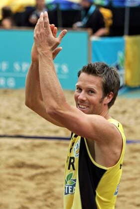 David Klemperer (Deutschland) bedankt sich bei den Anhängern Beachvolleyball Herren German Masters 2007, Nestea European Championship Tour, Beach Einzelbild Hamburg Freude, Beachvolleyball Herren German Masters 2007, Nestea European Championship Tour, Beach Einzelbild Hamburg Freude,