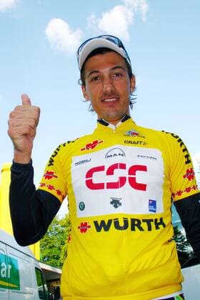 Fabian Cancellara (Schweiz CSC) gewinnt den Prolog der Tour de Suisse 2007 und übernimmt das gelbe Trikot - Thumbs up! Radsport Herren Tour de Suisse 2007, ProTour, Straßenradsport, Straße, Rad, Zeitfahren, Einzelzeitfahren Einzelbild Prolog: Olten Radsport Herren Tour de Suisse 2007, ProTour, Straßenradsport, Straße, Rad, Zeitfahren, Einzelzeitfahren Einzelbild Prolog: Olten 
