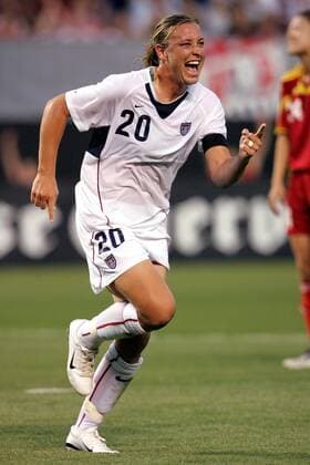 Abby Wambach (USA) - Torjubel - (Icon918b0015) Fußball Länderspiel Damen Freundschaftsspiel 2007, Nationaltrikot, Nationalteam, Frauen, Frauenfußball, Test, Testspiel Einzelbild USA - China 2:0 Cleveland Freude, Begeisterung, Fußball Länderspiel Damen Freundschaftsspiel 2007, Nationaltrikot, Nationalteam, Frauen, Frauenfußball, Test, Testspiel Einzelbild USA - China 2:0 Cleveland Freude, Begeisterung, EDITORIAL USE ONLY